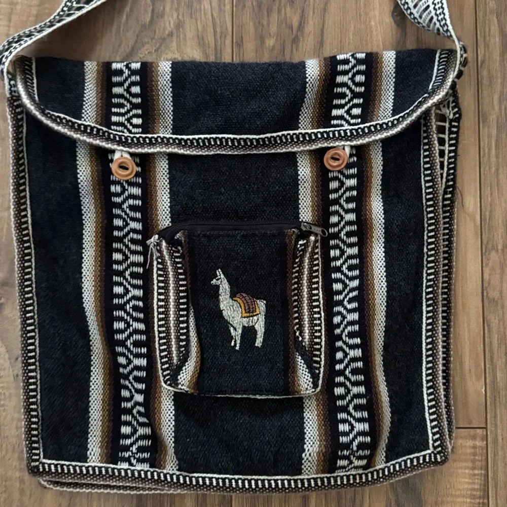 N/S black woven